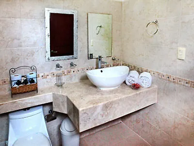 לינה וארוחת בוקר פורטו אוונטורס Villas Picalu Lodge