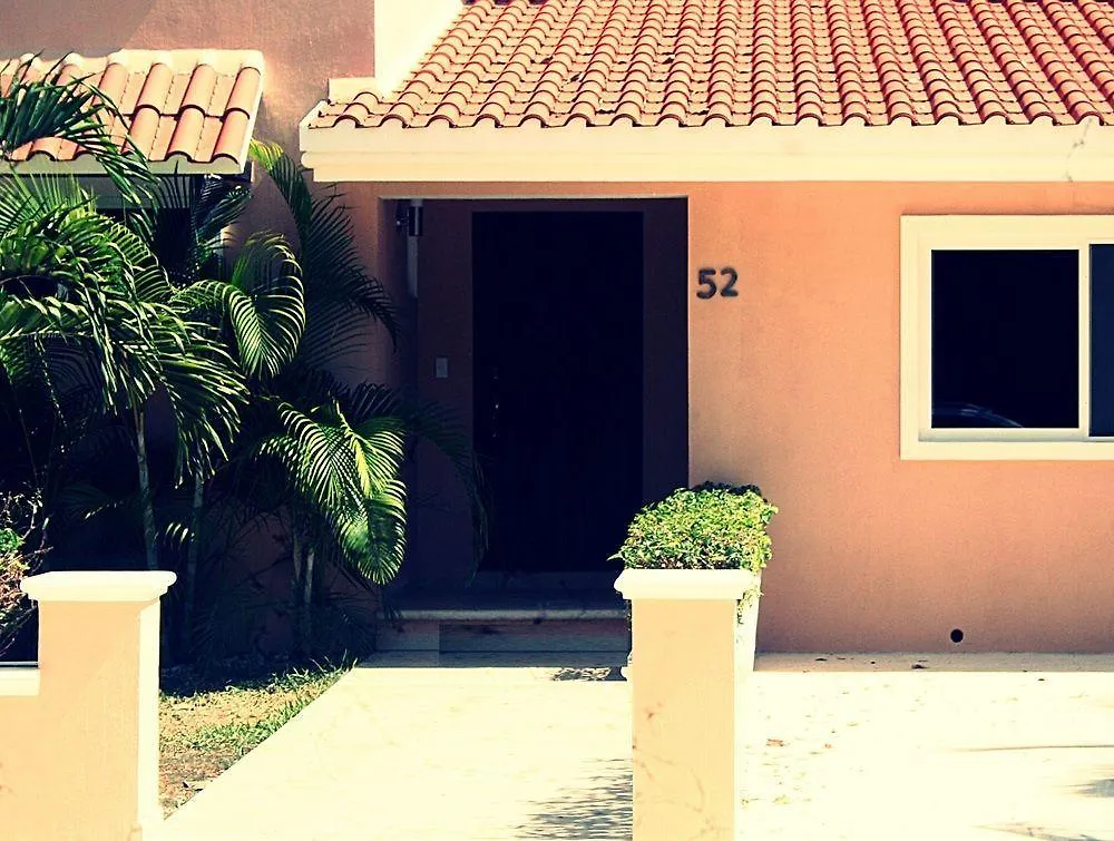 פורטו אוונטורס Villas Picalu Lodge מקסיקו