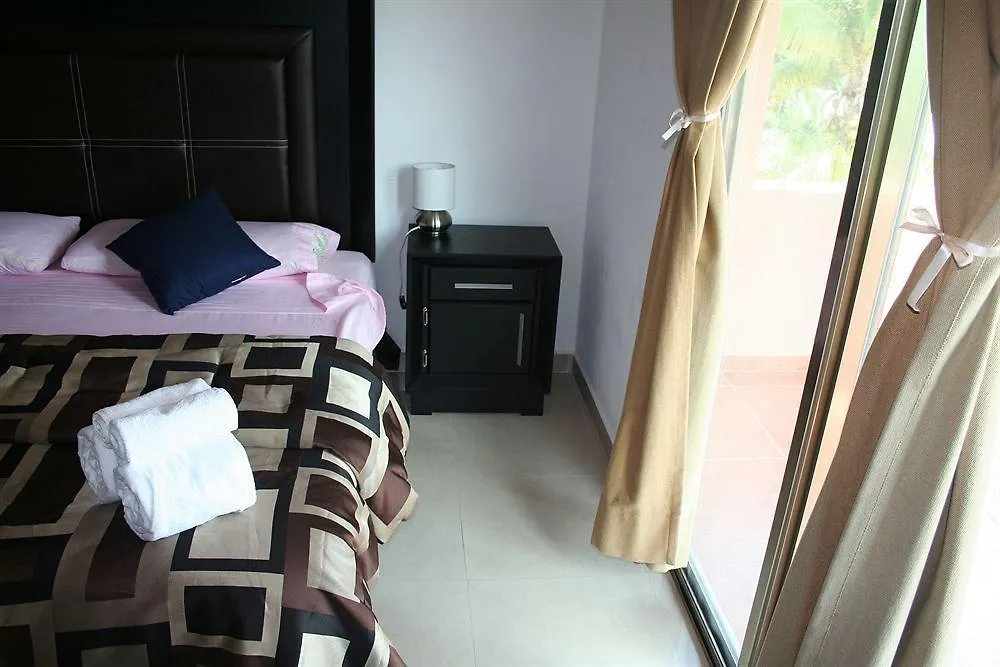 לינה וארוחת בוקר פורטו אוונטורס Villas Picalu Lodge