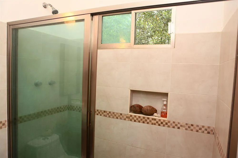 לינה וארוחת בוקר פורטו אוונטורס Villas Picalu Lodge