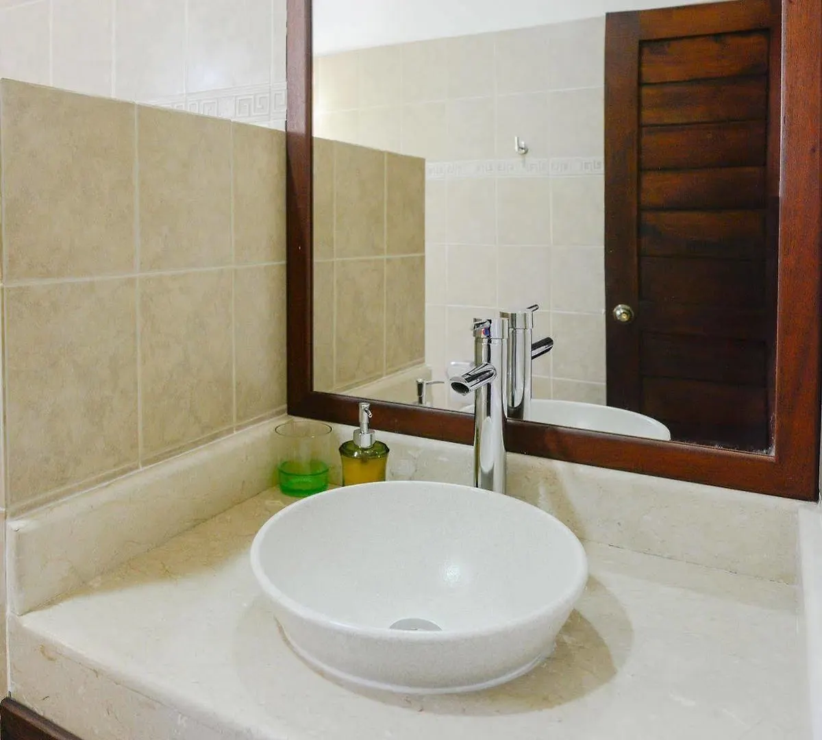 פורטו אוונטורס Villas Picalu Lodge לינה וארוחת בוקר פורטו אוונטורס