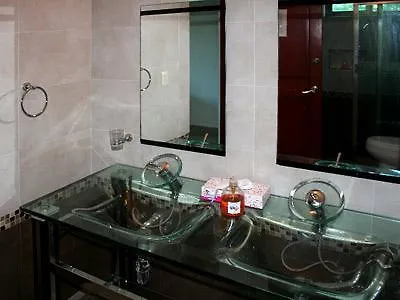 بويرتو أفينتوراس Villas Picalu Lodge فندق مبيت وإفطار