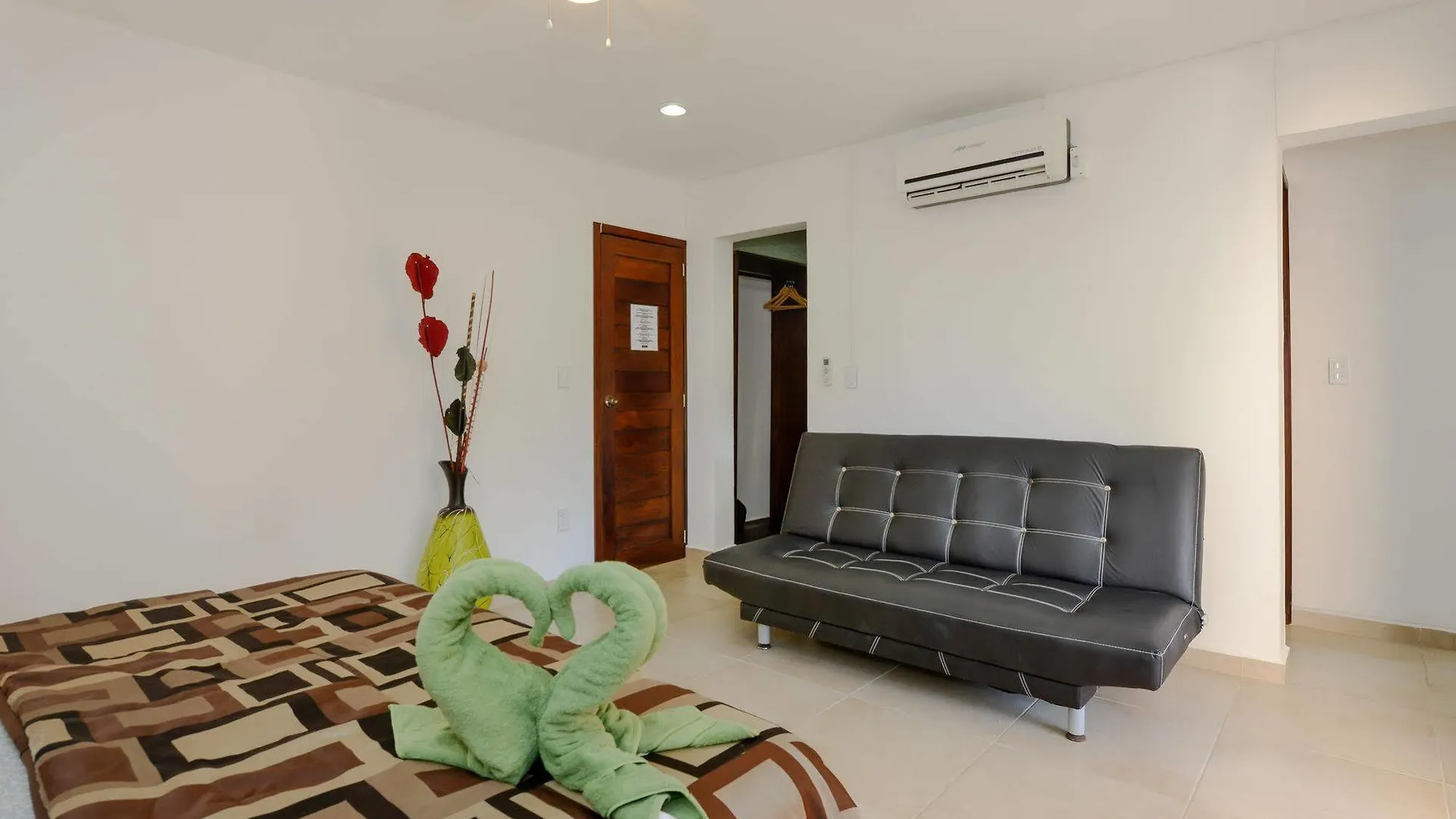 بويرتو أفينتوراس Villas Picalu Lodge فندق مبيت وإفطار بويرتو أفينتوراس